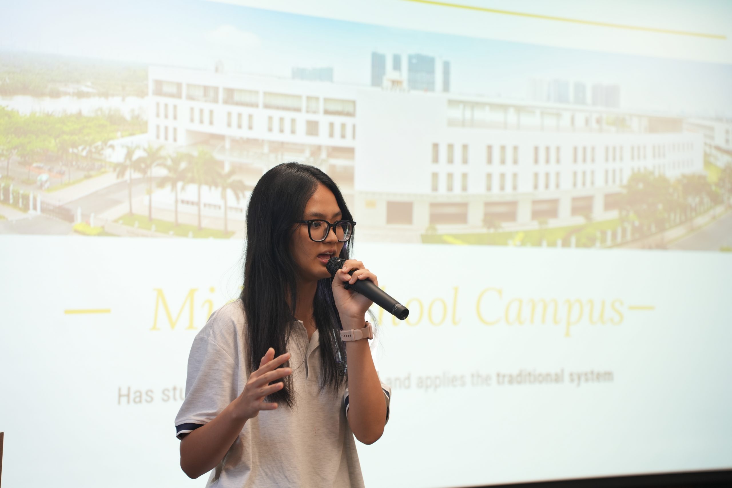越南丁善理紀念中學簡報介紹