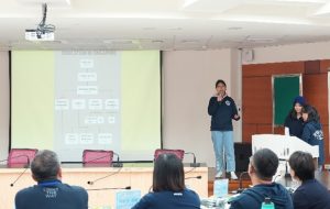 諾雅初級學院同學們介紹學校
